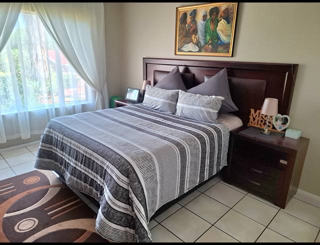 2 BEDROOM SECTIONAL TITLE FOR SALE IN WENTWORTH PARK